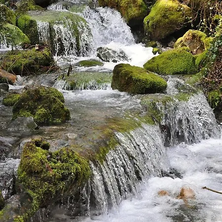Casa Rural Rebost Kır Evi San Lorenzo de Morunys